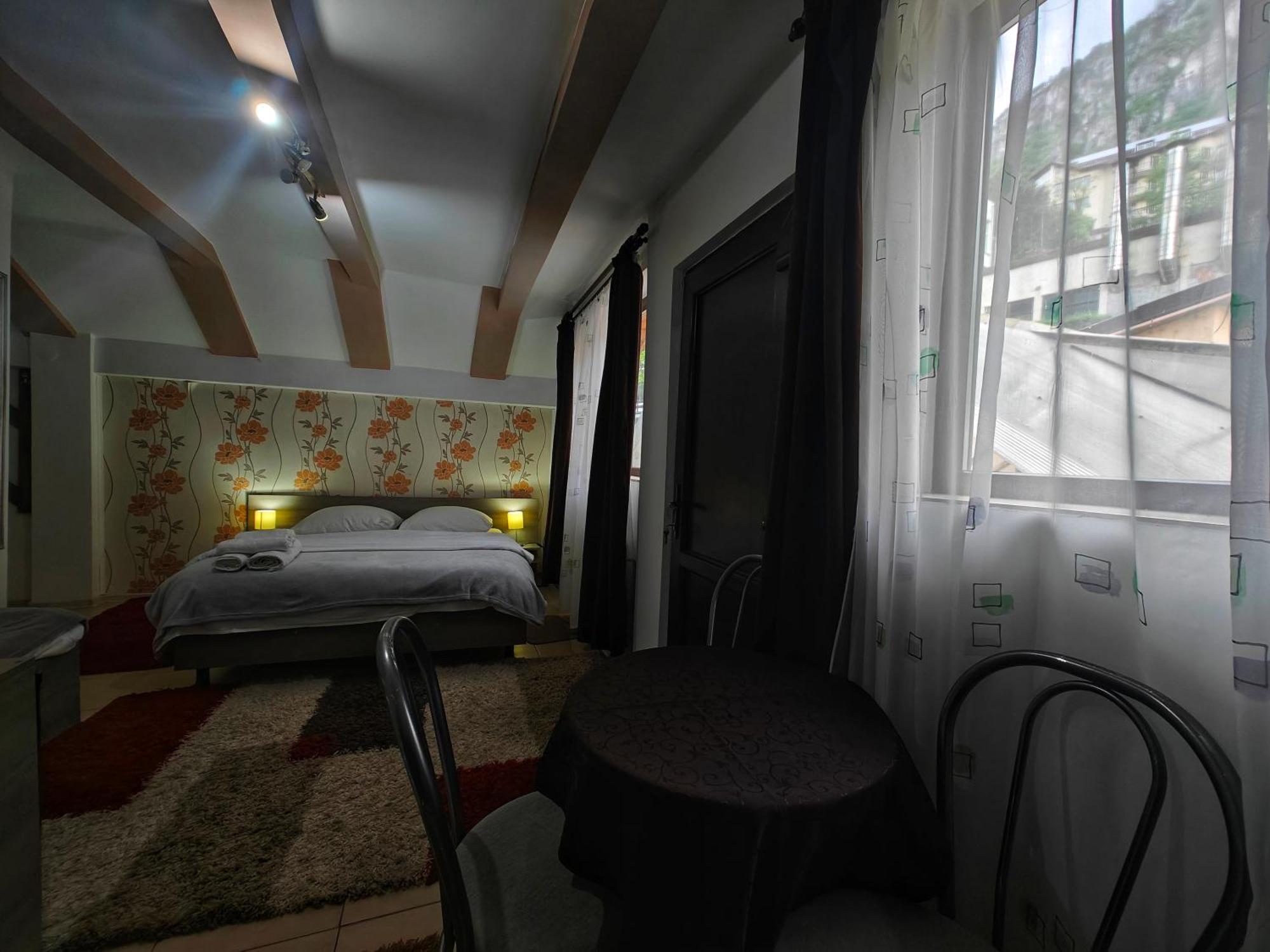Апартаменты Casa Miclau Бэиле-Еркулане Экстерьер фото
