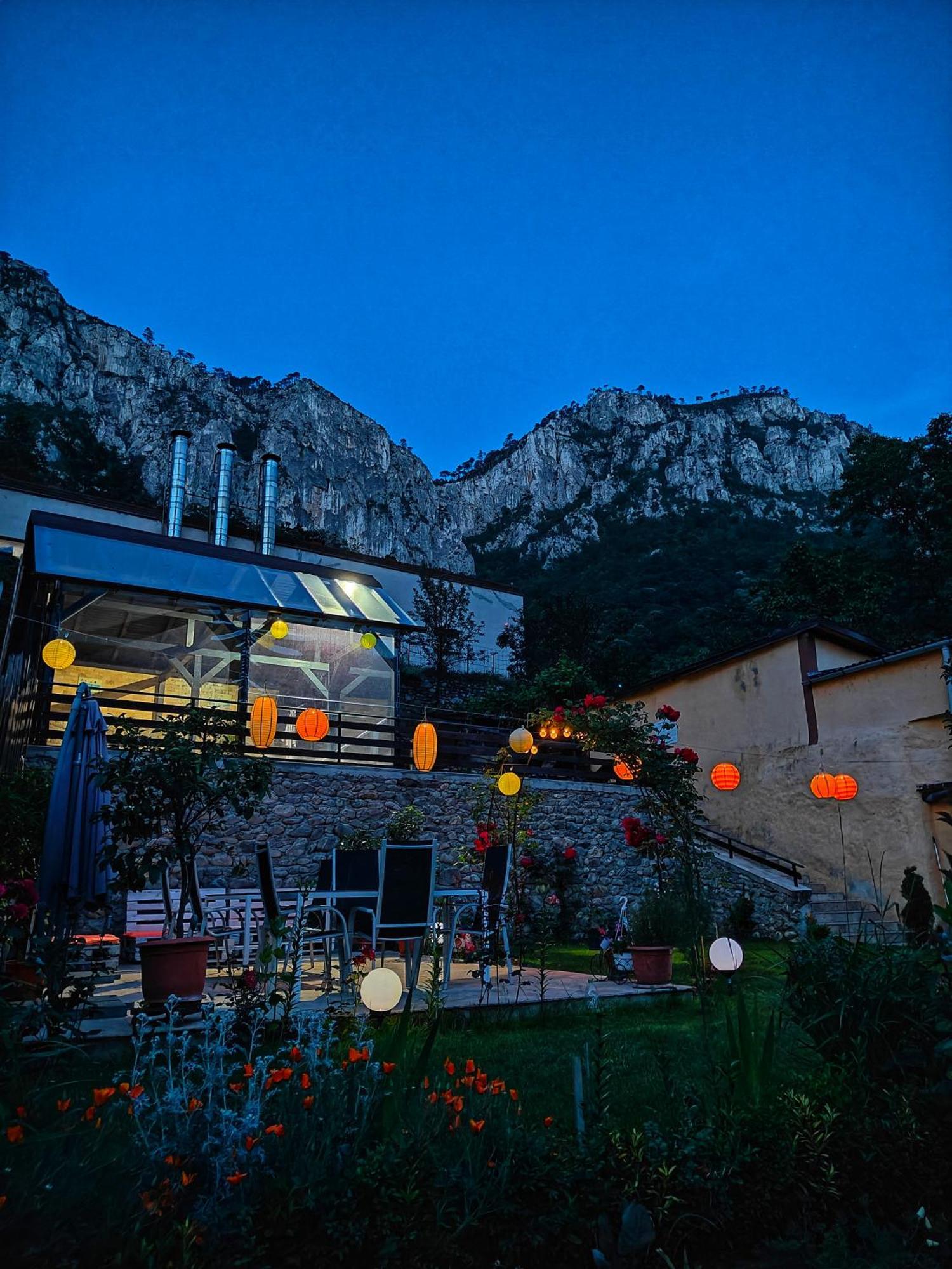 Апартаменты Casa Miclau Бэиле-Еркулане Экстерьер фото